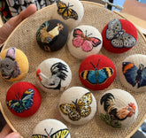 Various Oi25 Brooches